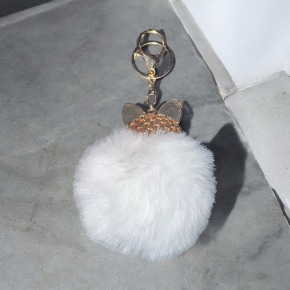 Fox Fur Ball with Artificial Fox Head Inlay Pearl Rhinestone Key/Bag Charm NWT - Picture 7 of 12